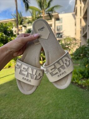 100% Auth Fendi Beige Logo Slide Sandals